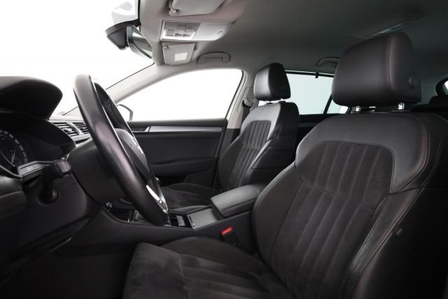 Skoda Superb Combi image 7