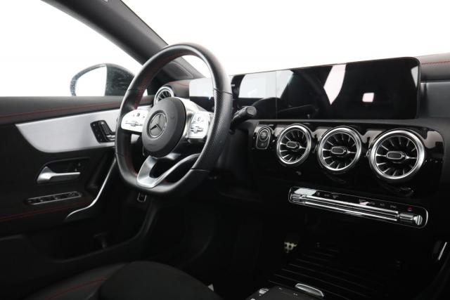 Mercedes Benz Cla image 9