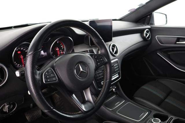 Mercedes Benz Cla Shooting Brake image 1