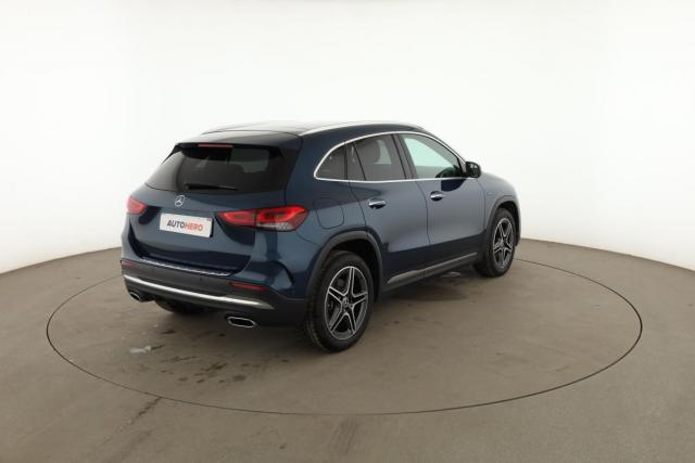 Mercedes Benz Gla image 2