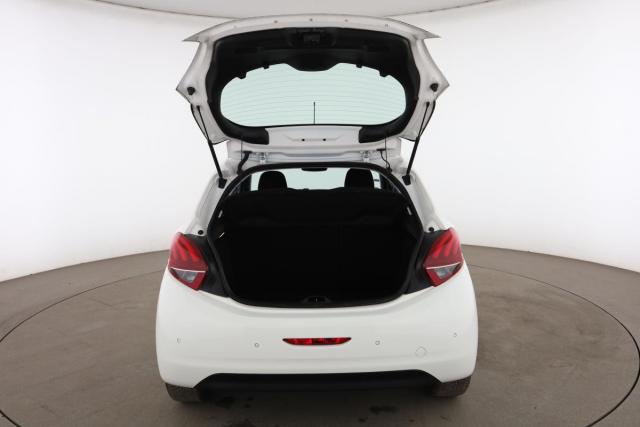 Peugeot 208 image 3