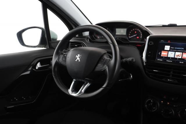 Peugeot 208 image 5