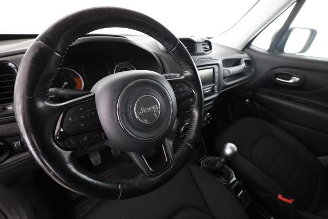 Jeep Renegade image 6