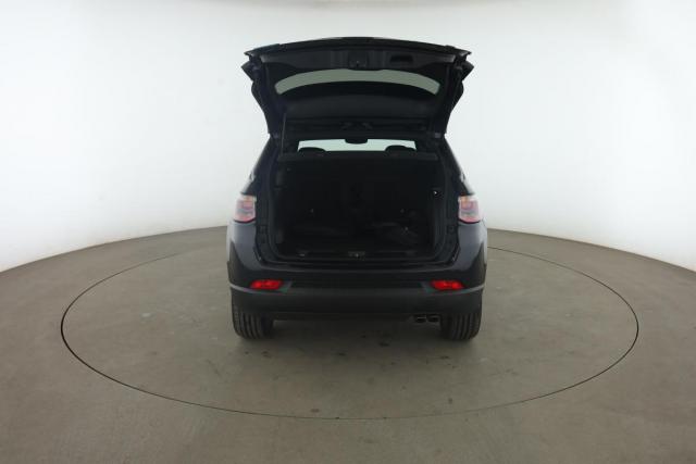 Jeep Compass image 2