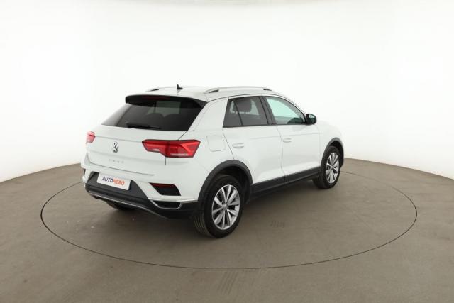 Volkswagen T-Roc image 9