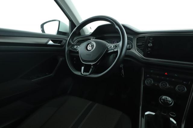 Volkswagen T-Roc image 5