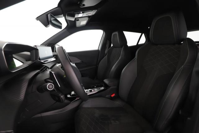 Peugeot 2008 image 8