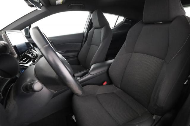 Toyota C-Hr image 7