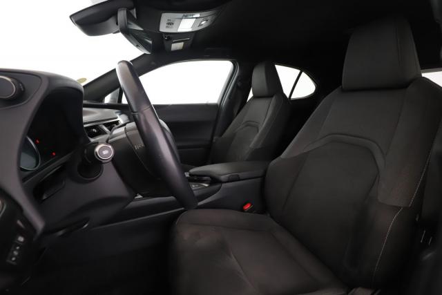 Lexus Ux image 6