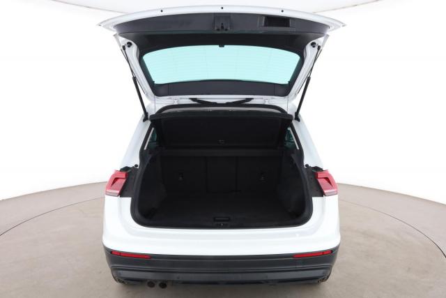 Volkswagen Tiguan image 8