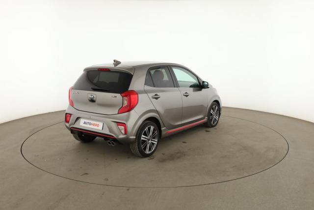 Kia Picanto image 8
