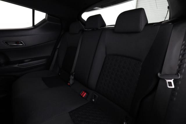 Toyota C-Hr image 7