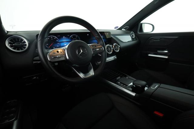 Mercedes Benz Gla image 2