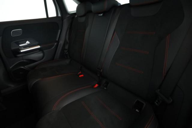 Mercedes Benz Gla image 3