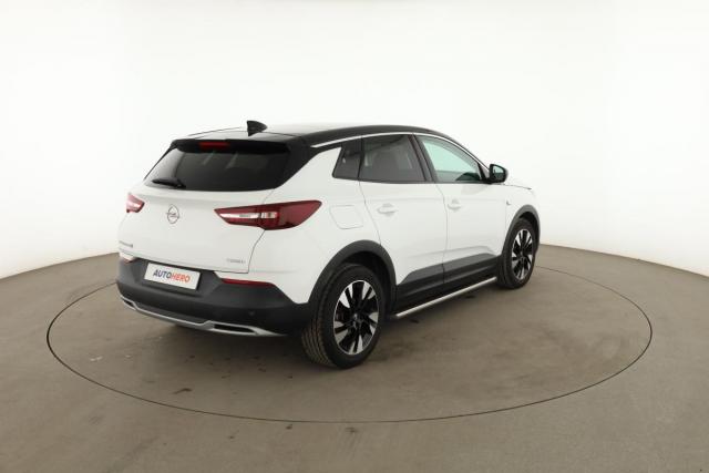 Opel Grandland X image 2