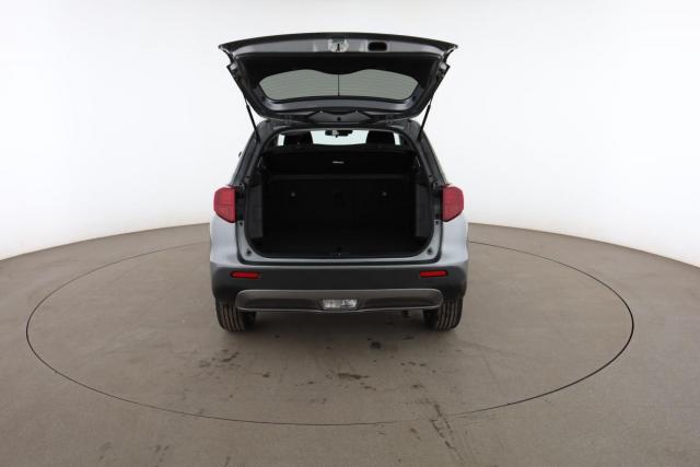 Suzuki Vitara image 1