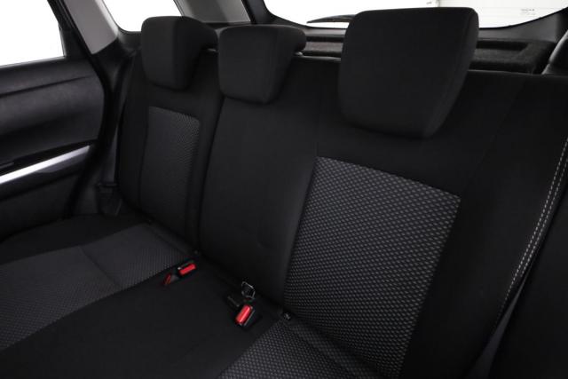 Suzuki Vitara image 4