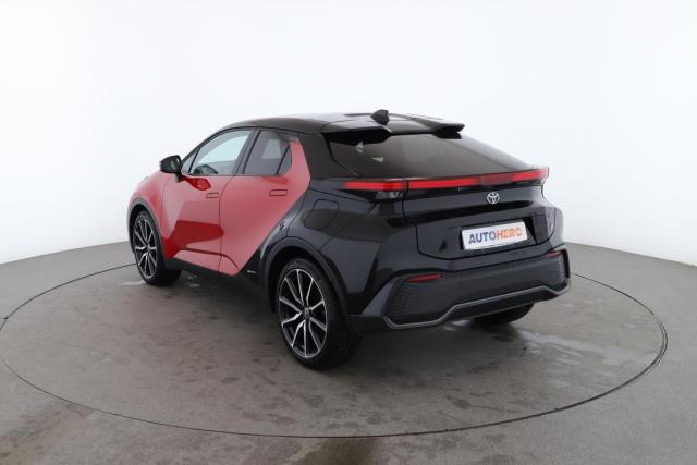 Toyota C-Hr image 9