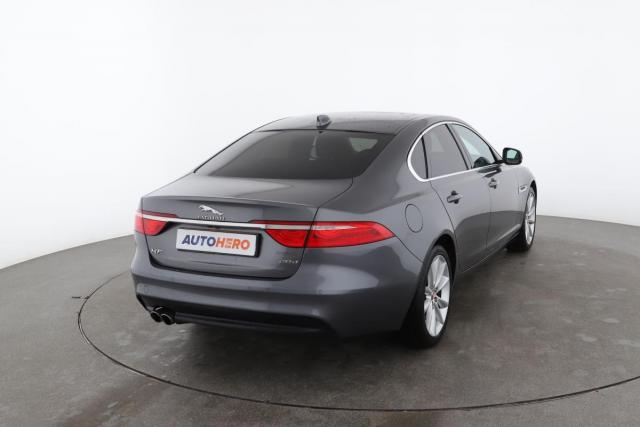 Jaguar Xf image 3