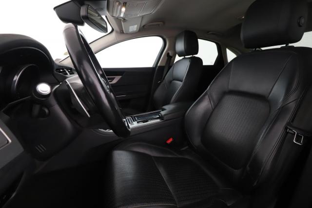 Jaguar Xf image 6