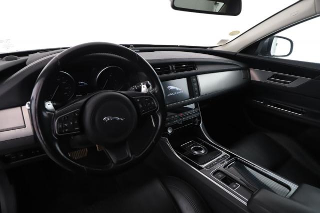Jaguar Xf image 2