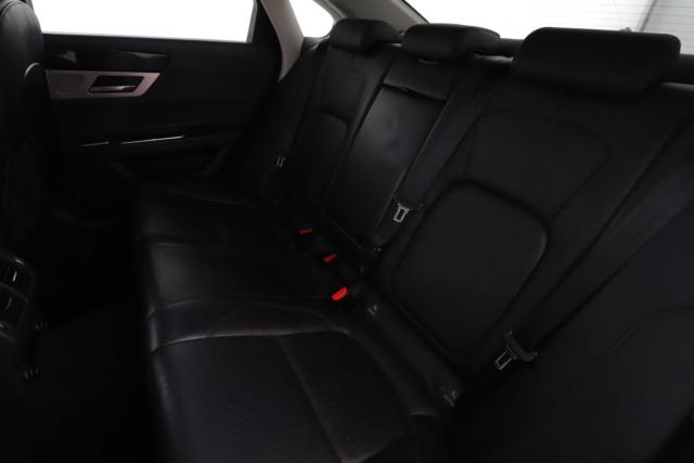 Jaguar Xf image 8
