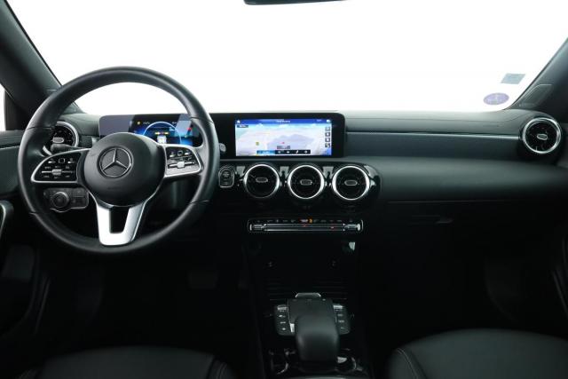 Mercedes Benz Cla Shooting Brake image 8