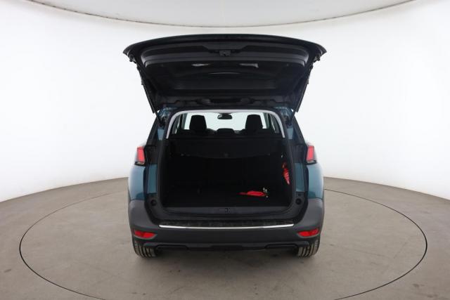 Peugeot 5008 image 2