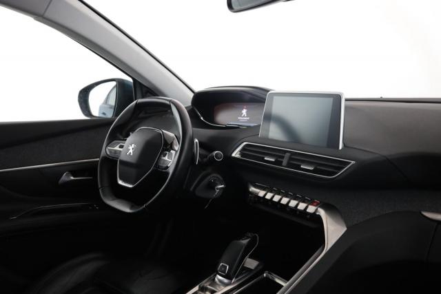 Peugeot 5008 image 1