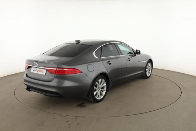 Jaguar Xf image 8