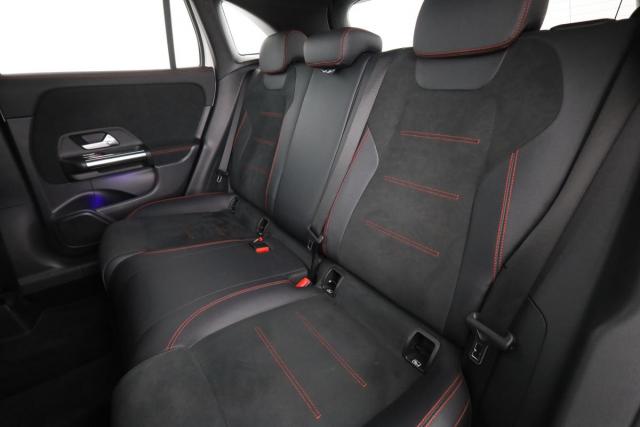 Mercedes Benz Gla image 9