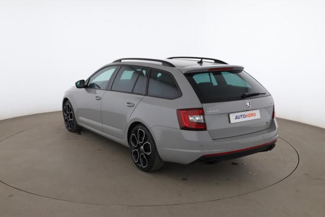 Skoda Octavia image 8