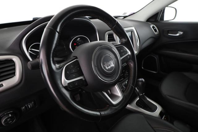 Jeep Compass image 2