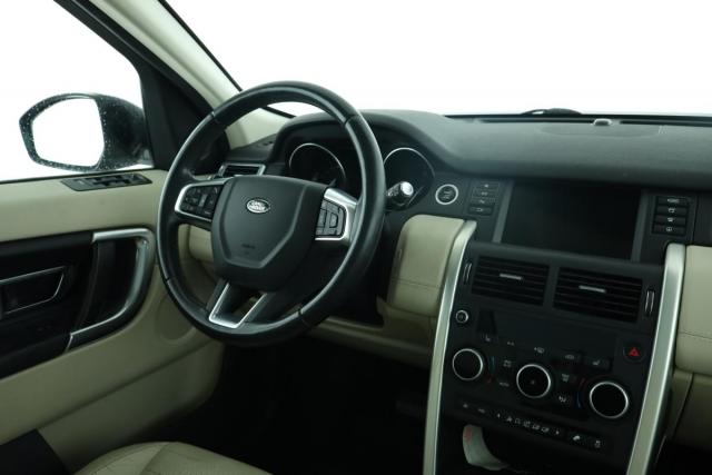 Land Rover Discovery Sport image 6