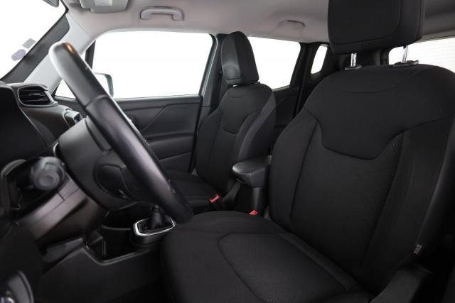 Jeep Renegade image 5