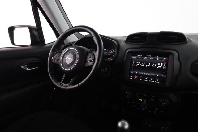 Jeep Renegade image 9