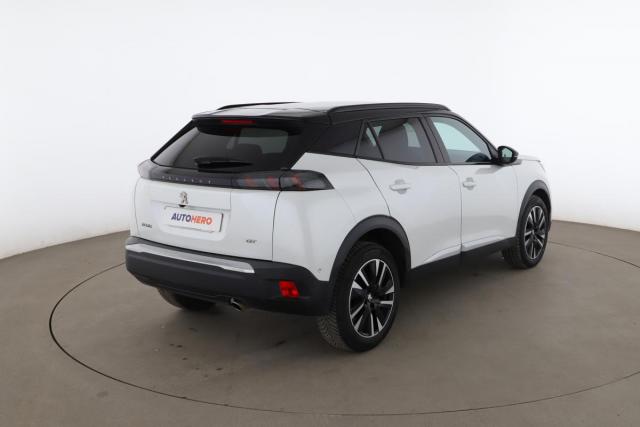 Peugeot 2008 image 8