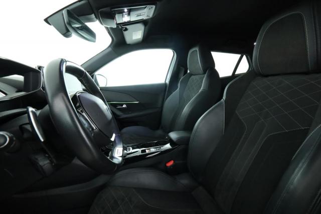 Peugeot 2008 image 2