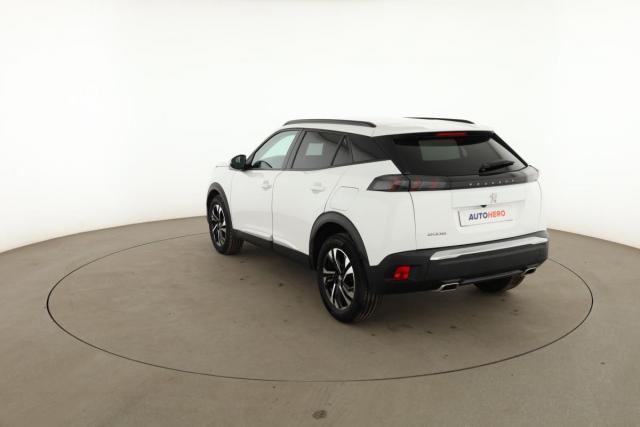 Peugeot 2008 image 2