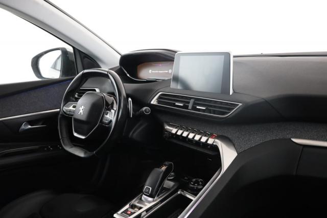 Peugeot 3008 image 2