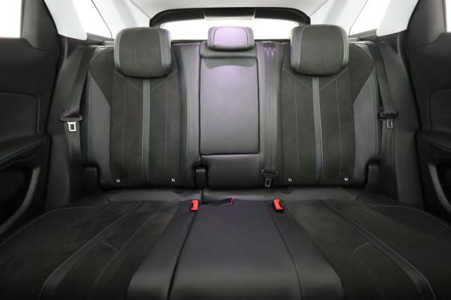 Peugeot 3008 image 8