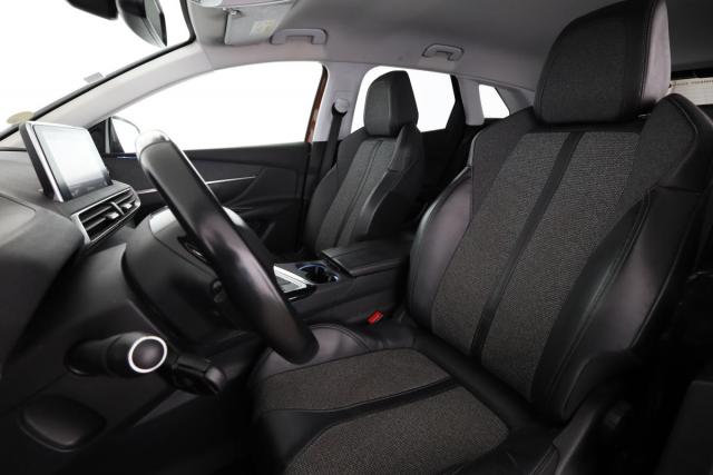 Peugeot 3008 image 1