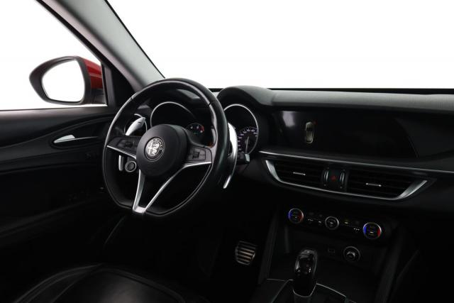 Alfa Romeo Stelvio image 6