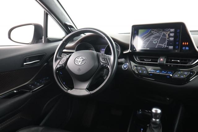 Toyota C-Hr image 1