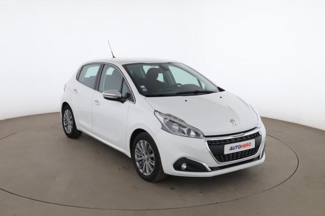 Peugeot 208 image 9