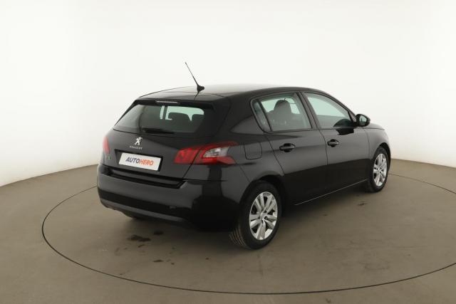 Peugeot 308 image 9