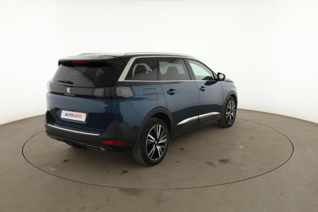 Peugeot 5008 image 2