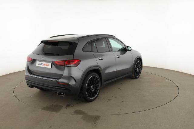Mercedes Benz Gla image 9