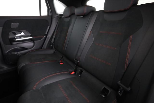 Mercedes Benz Gla image 4