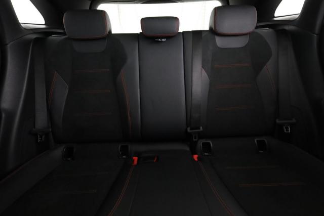 Mercedes Benz Gla image 5